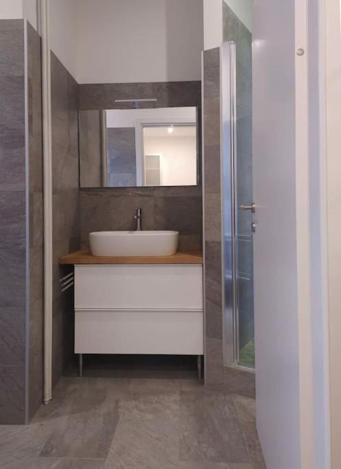 Monte Nero Apartment Milan Bagian luar foto